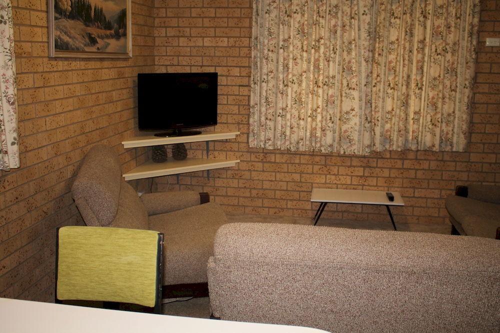 Lone Pine Motel Корова Экстерьер фото