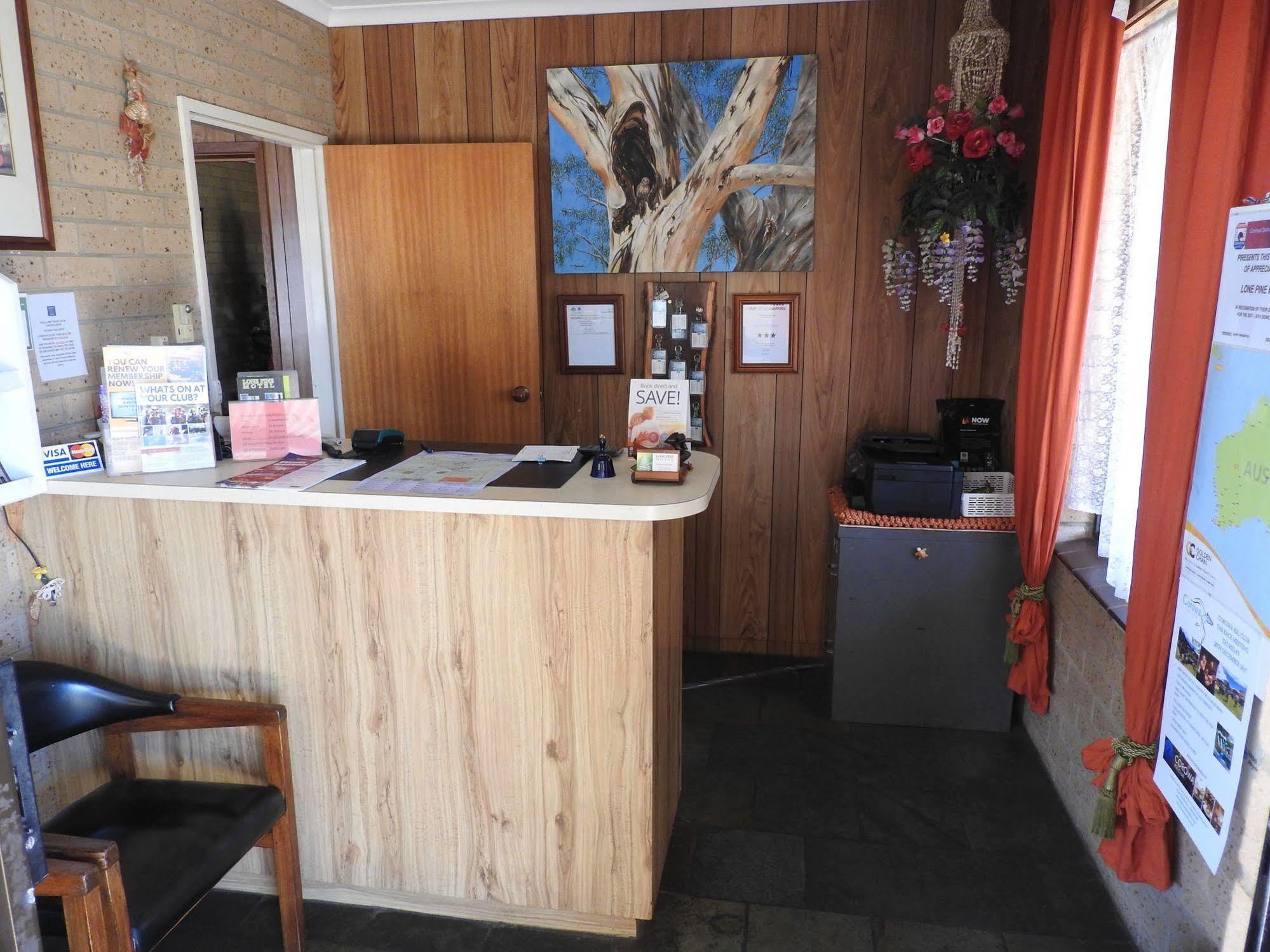 Lone Pine Motel Корова Экстерьер фото